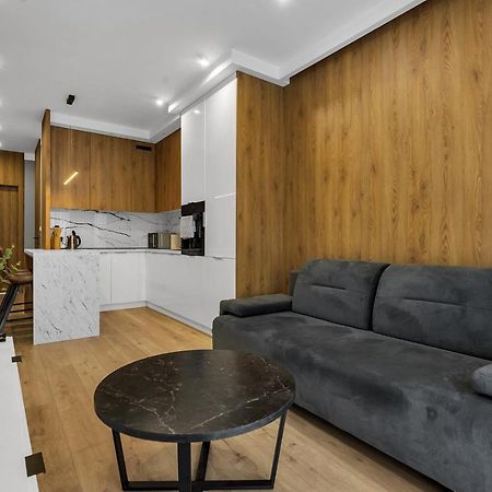 Lotnisko Chopina Modern Apartment วอร์ซอ ภายนอก รูปภาพ