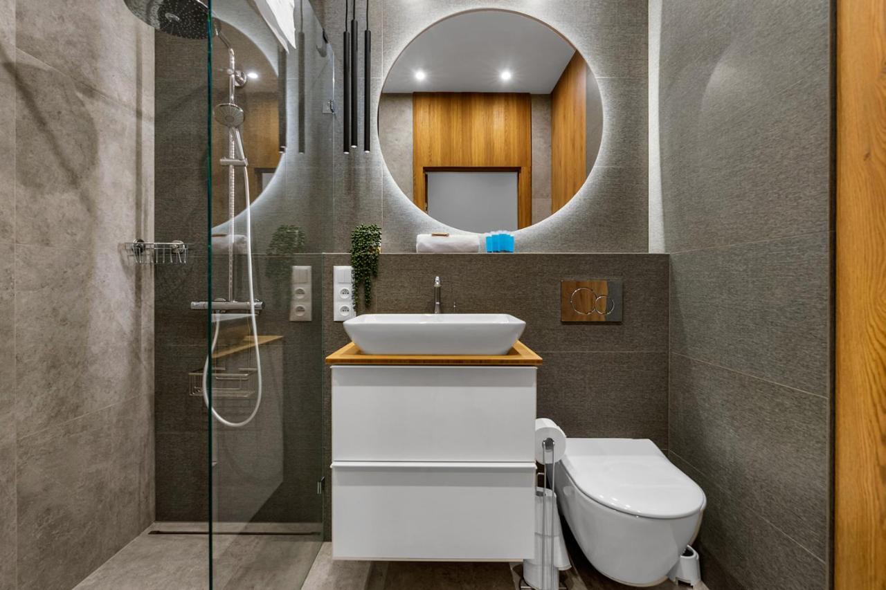 Lotnisko Chopina Modern Apartment วอร์ซอ ภายนอก รูปภาพ
