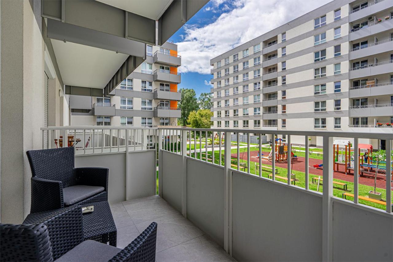 Lotnisko Chopina Modern Apartment วอร์ซอ ภายนอก รูปภาพ