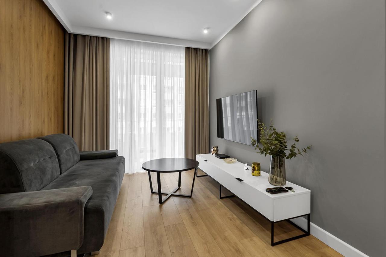 Lotnisko Chopina Modern Apartment วอร์ซอ ภายนอก รูปภาพ